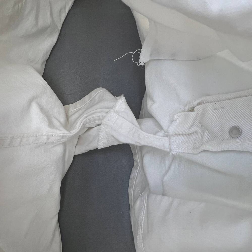 Vintage 90's Bonjour Button Fly Women's Jean Shorts Size 11/12 White - Picture 14 of 14